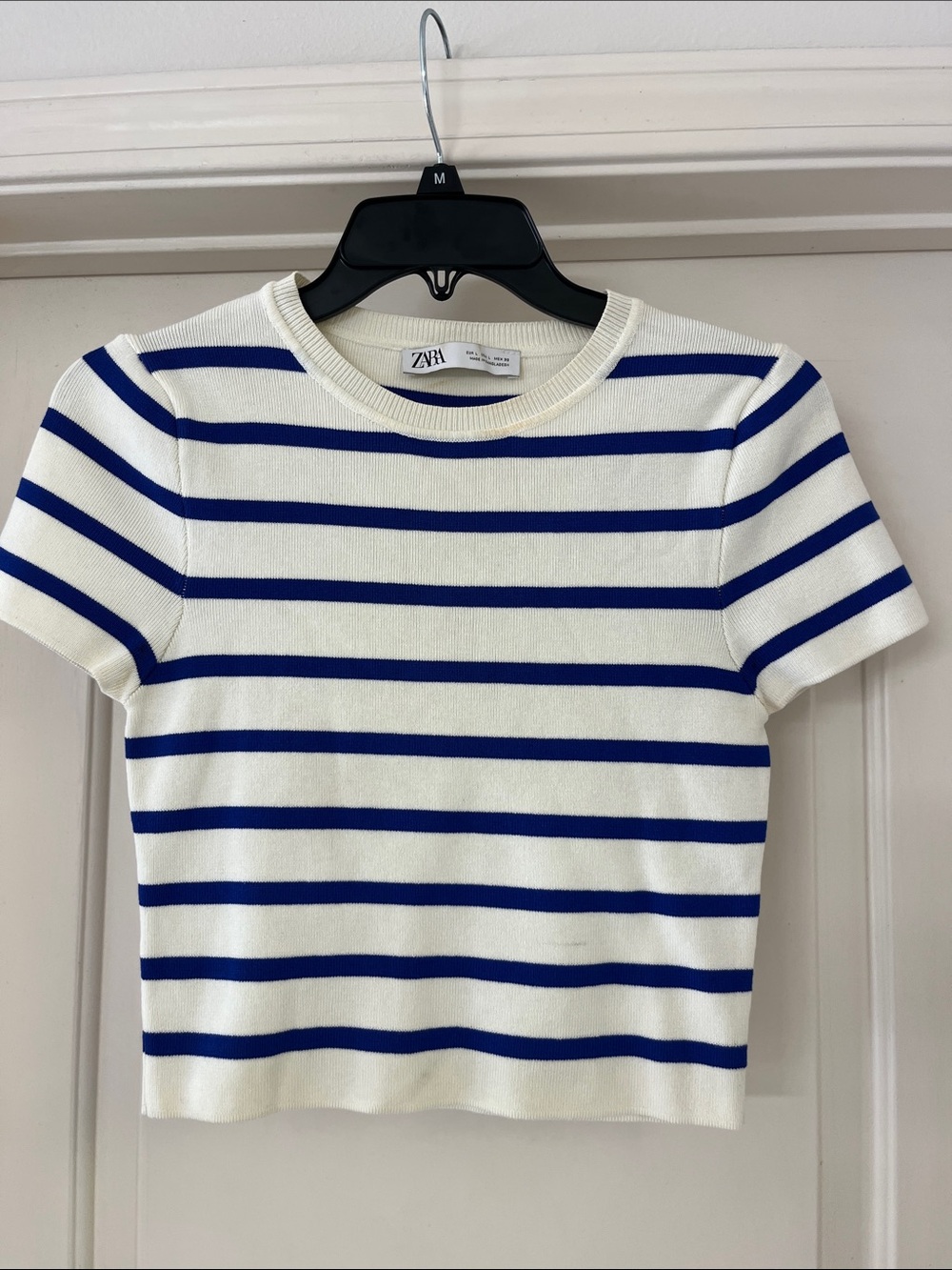 Zara White & Blue Striped Short Sleeve Knit Top
